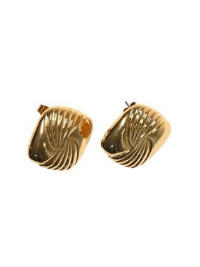 Heaven Mayhem Tabi Earrings in Gold